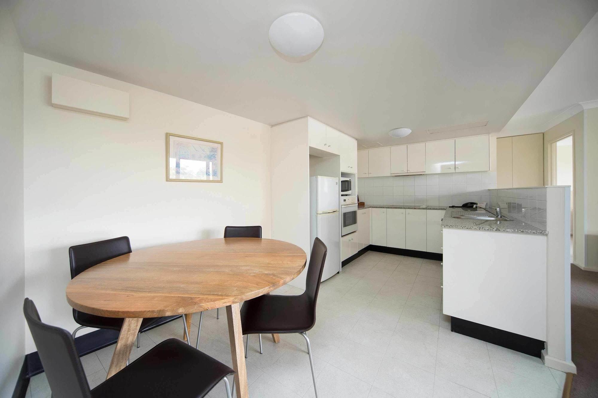 Breakfree Capital Tower Apartments Canberra Exterior photo