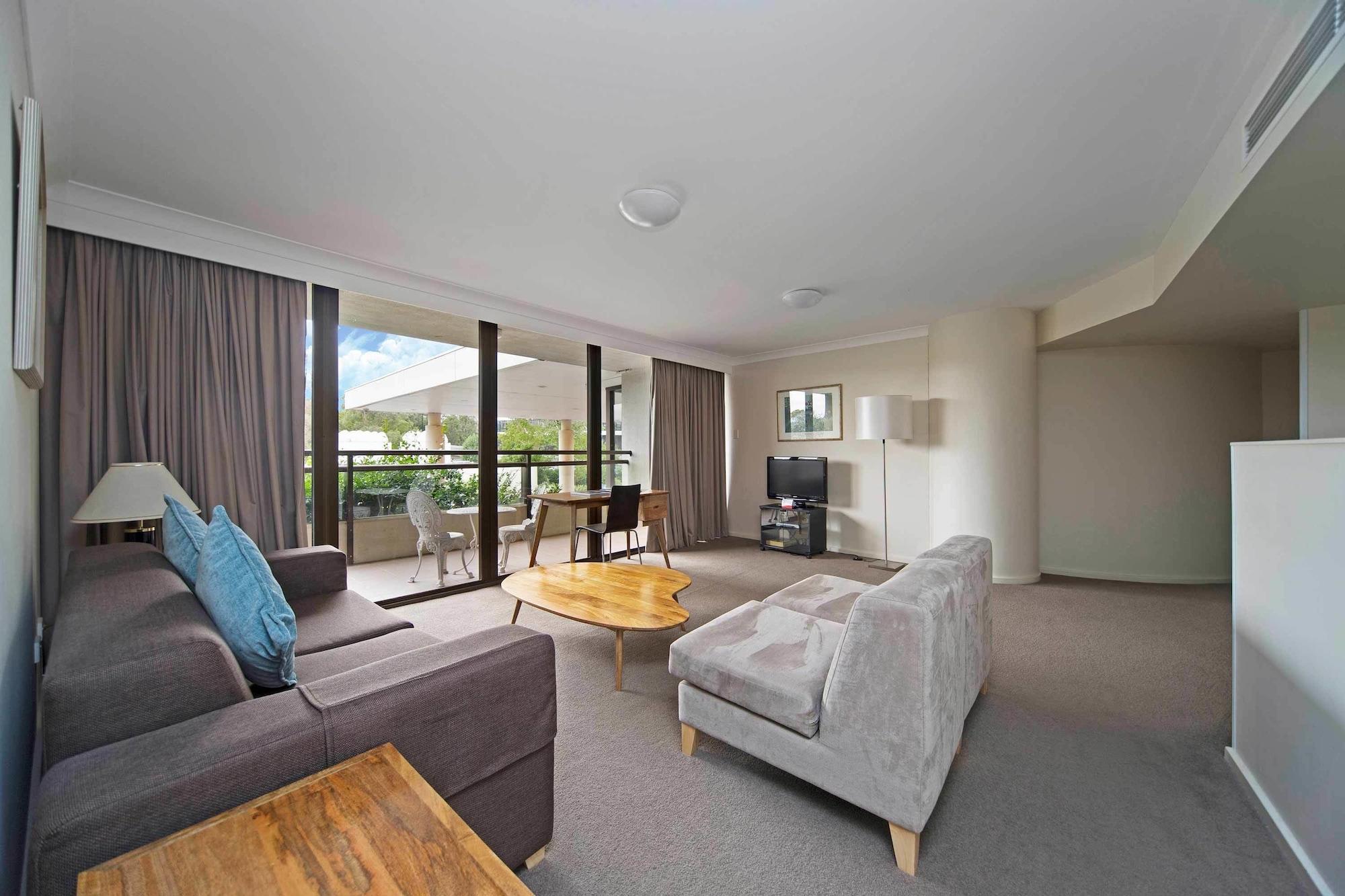 Breakfree Capital Tower Apartments Canberra Exterior photo