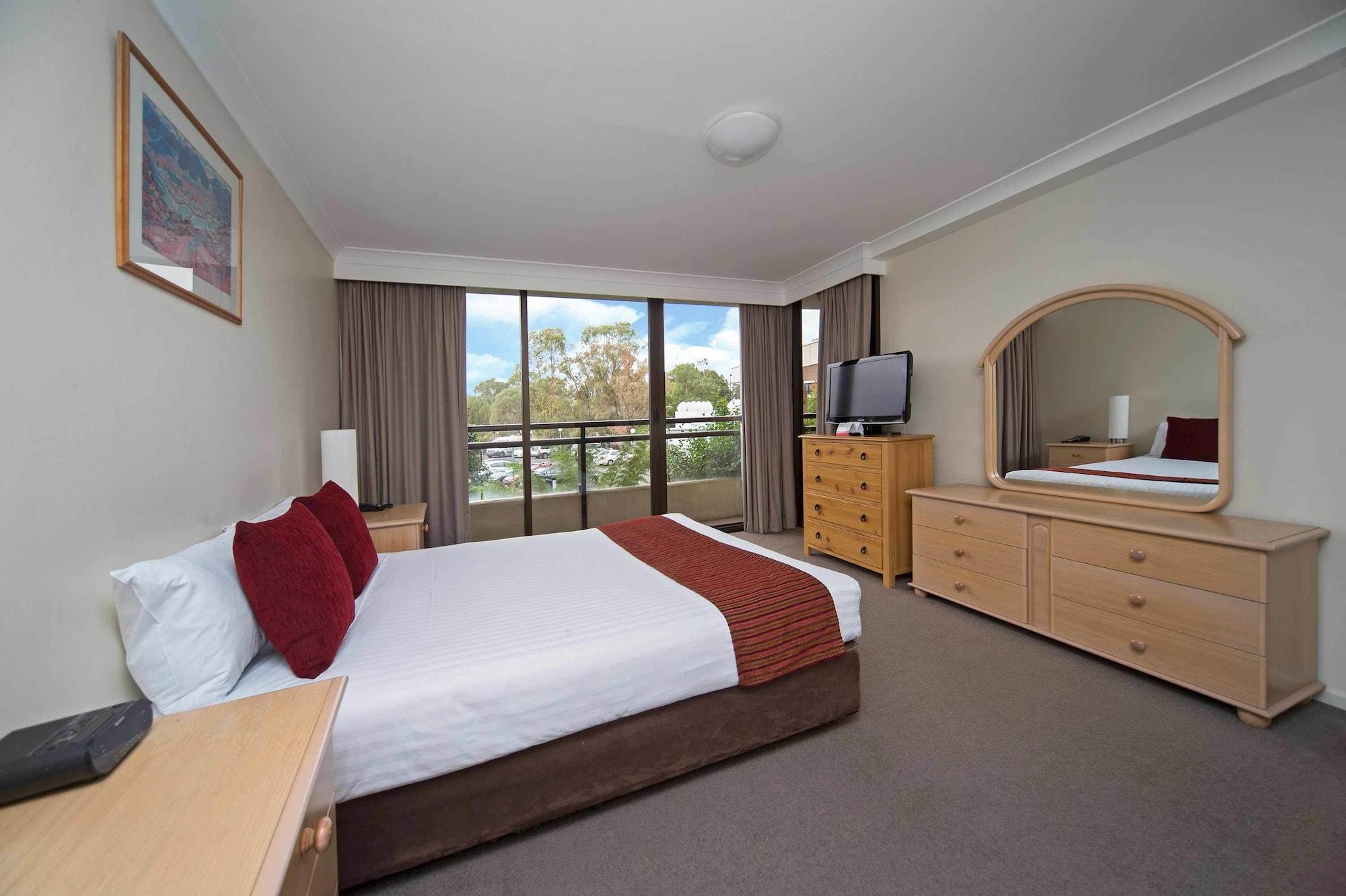 Breakfree Capital Tower Apartments Canberra Exterior photo