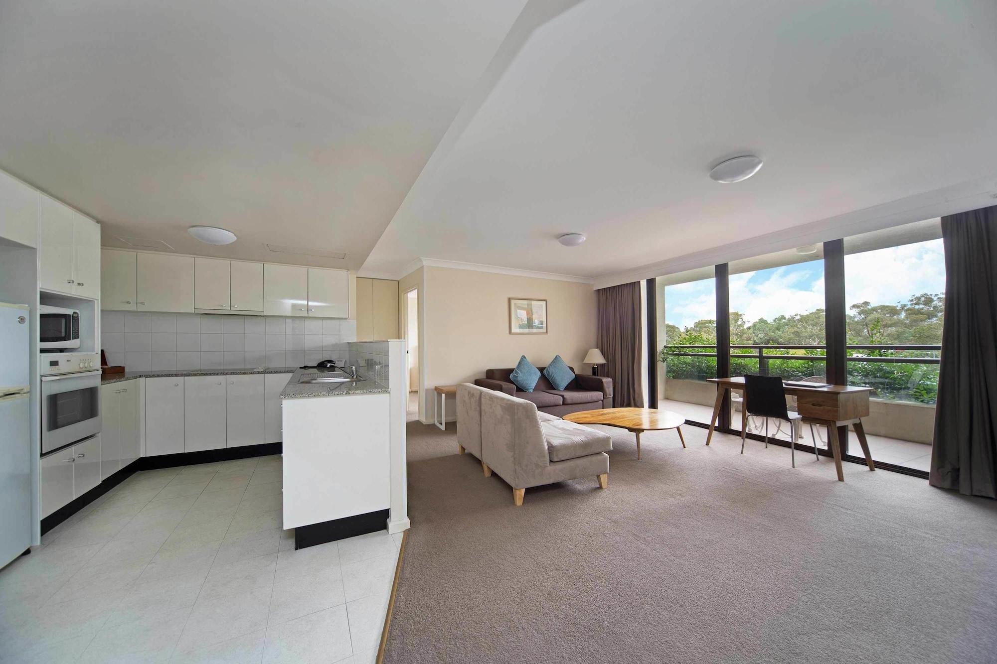 Breakfree Capital Tower Apartments Canberra Exterior photo