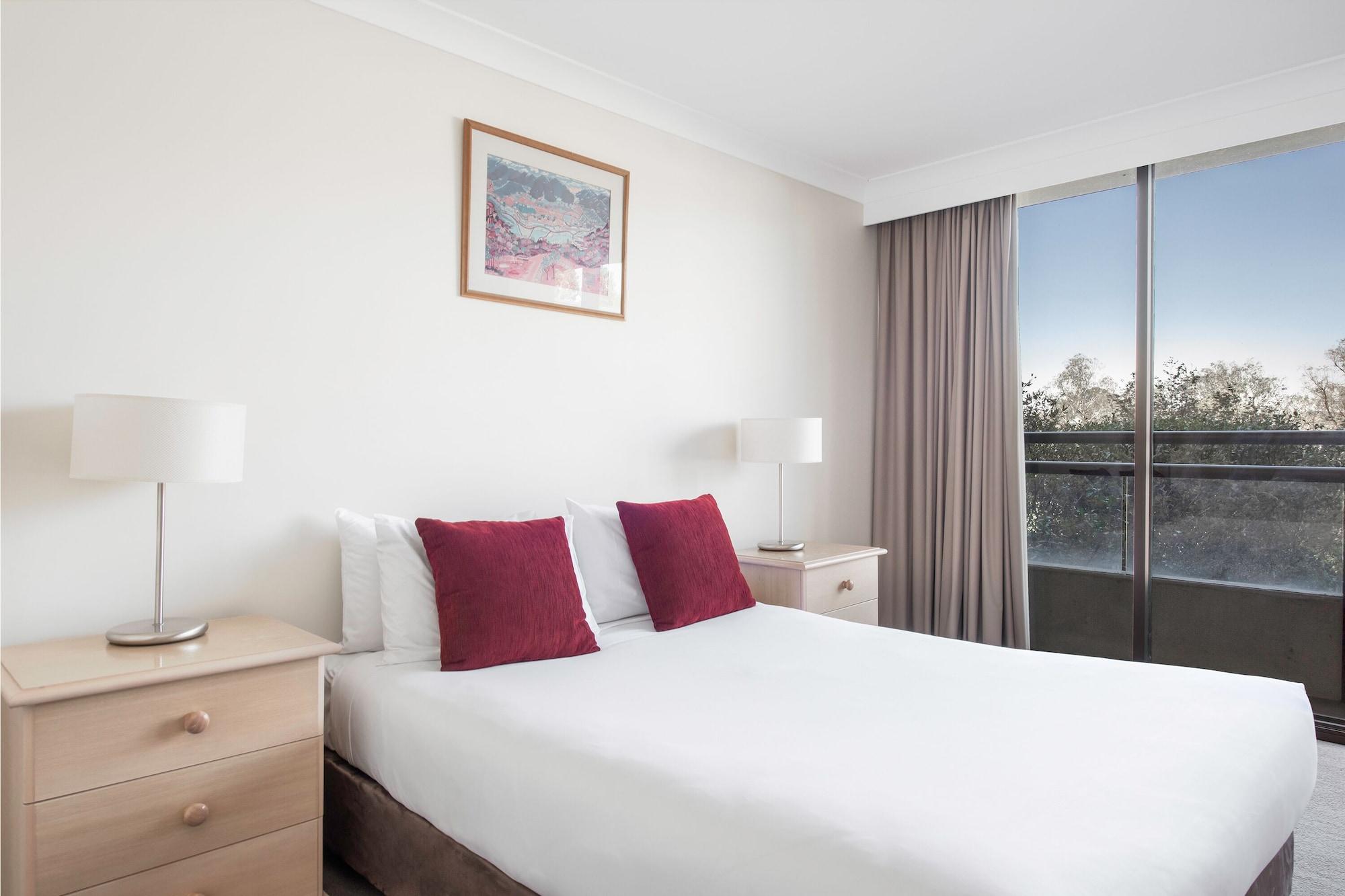 Breakfree Capital Tower Apartments Canberra Exterior photo