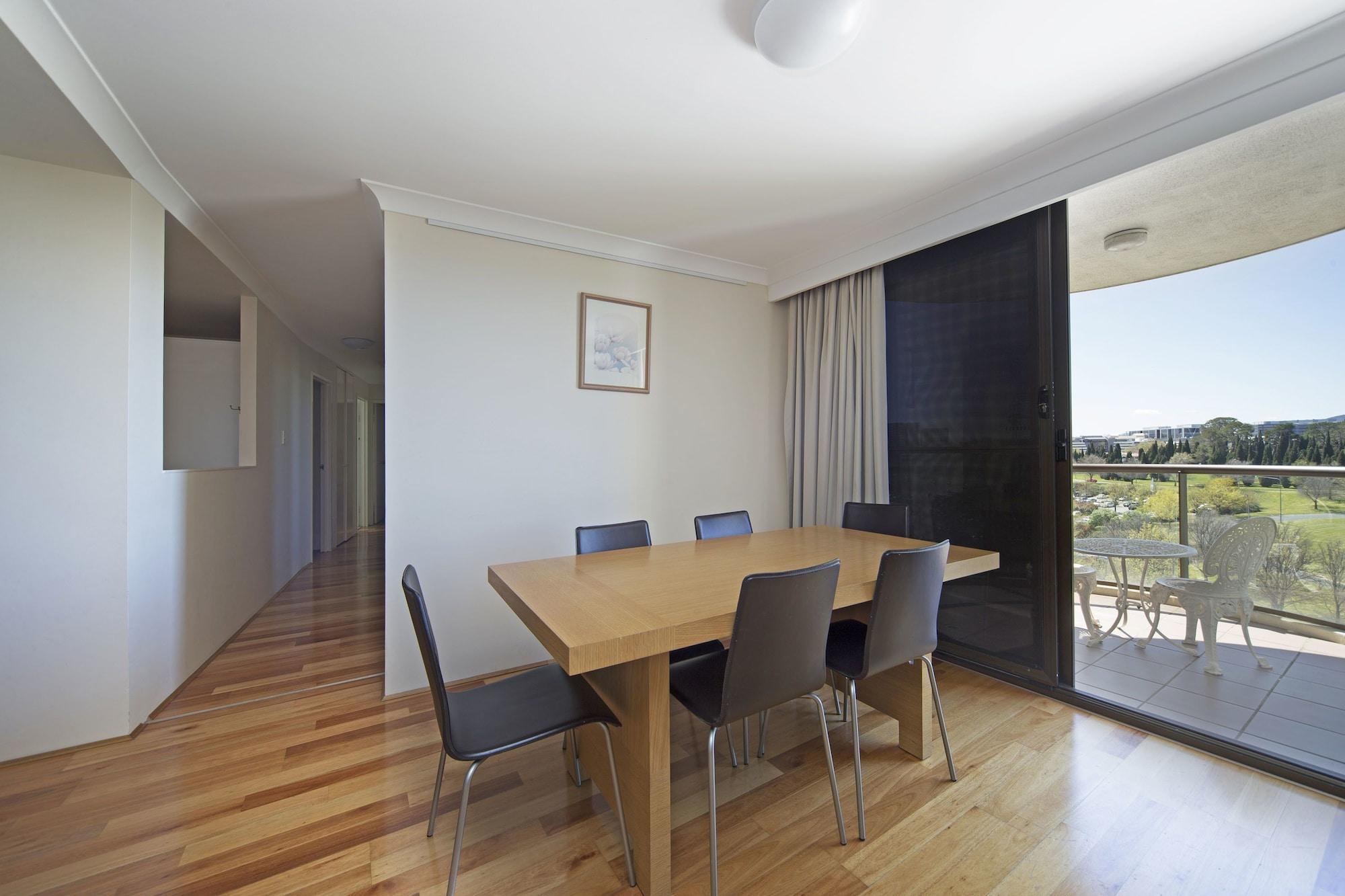 Breakfree Capital Tower Apartments Canberra Exterior photo