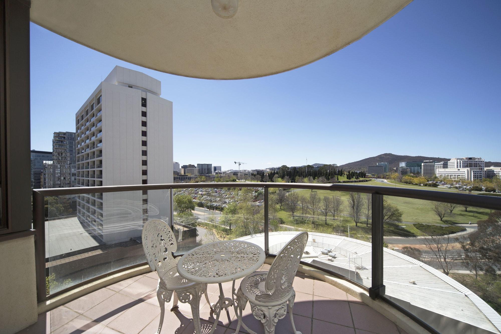 Breakfree Capital Tower Apartments Canberra Exterior photo