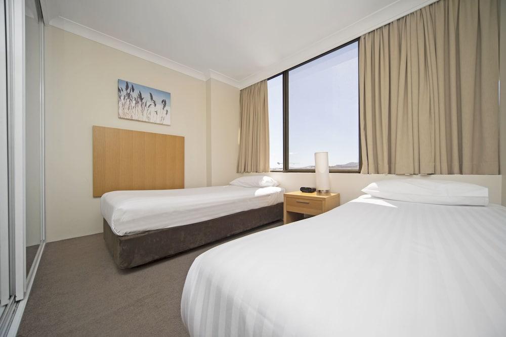 Breakfree Capital Tower Apartments Canberra Exterior photo