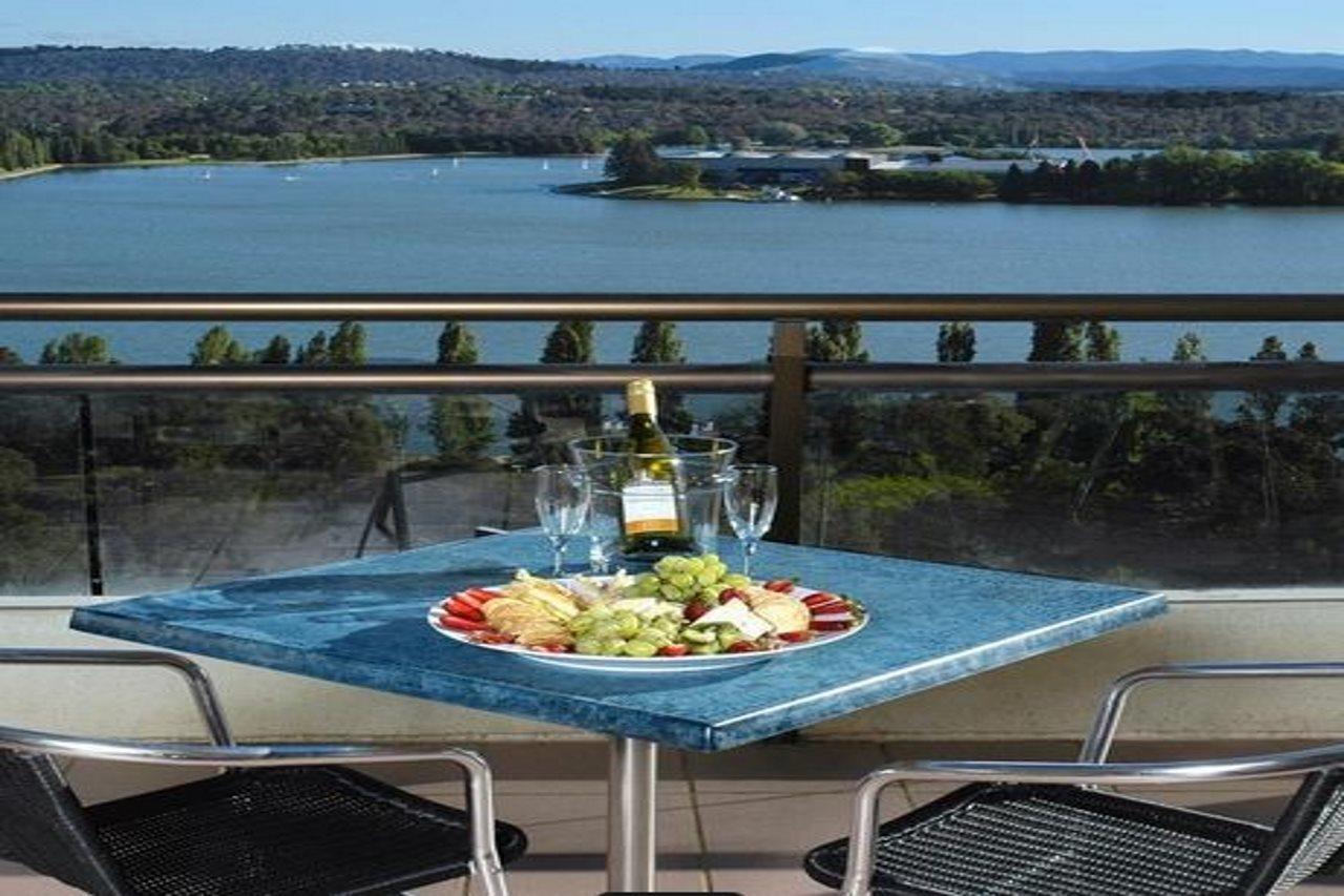 Breakfree Capital Tower Apartments Canberra Exterior photo