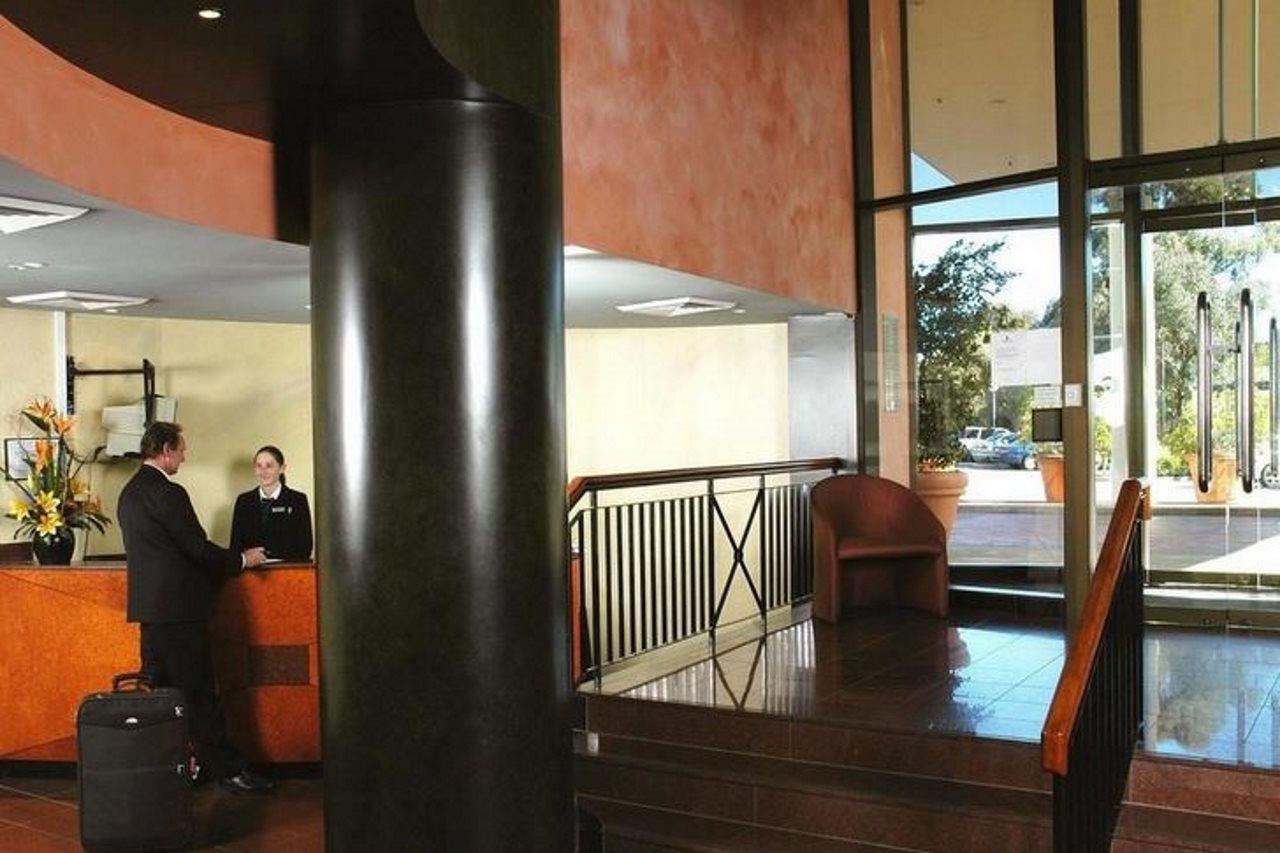 Breakfree Capital Tower Apartments Canberra Interior photo