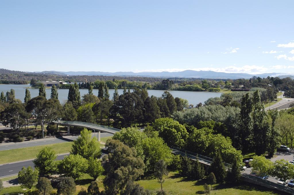 Breakfree Capital Tower Apartments Canberra Exterior photo